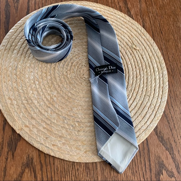 Christian Dior Made In Canada Men Neck Tie - Picture 2 of 11